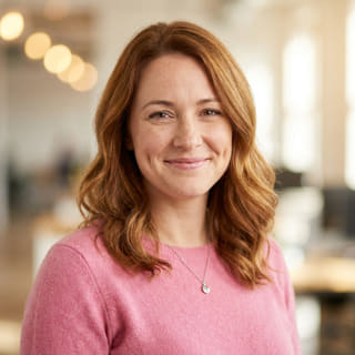 Emily Watson, indicata come responsabile dell'assistenza clienti presso G-GlobaLumex, nell'immagine del profilo